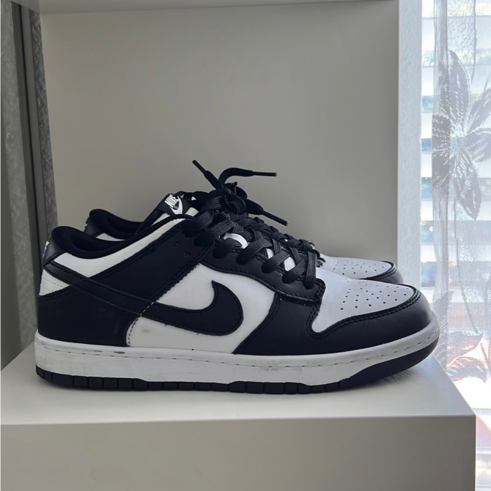 Nike panda dunk low
